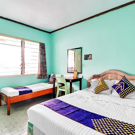 Spot On 90003 Villa Tawang Чианджур Экстерьер фото